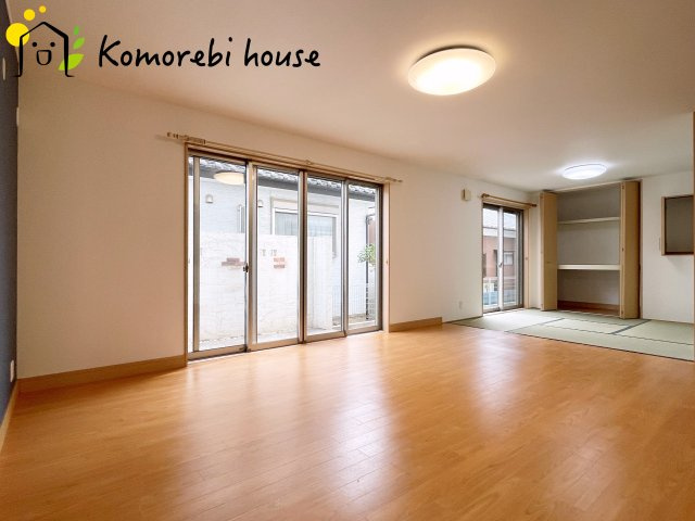 鴻巣市宮地　中古一戸建ての居間・リビング|10/3　撮影済み