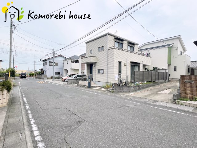 鴻巣市宮地　中古一戸建ての前面道路含む現地写真|10/3　撮影済み