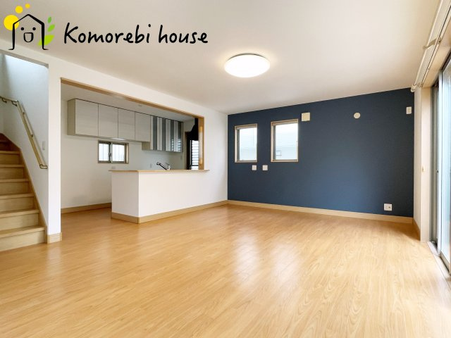 鴻巣市宮地　中古一戸建ての居間・リビング|10/3　撮影済み