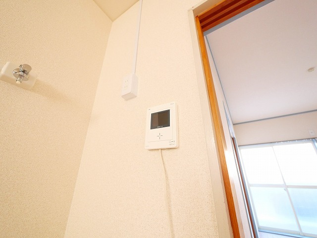 ドミール学園前のセキュリティ|モニター付きインターホン