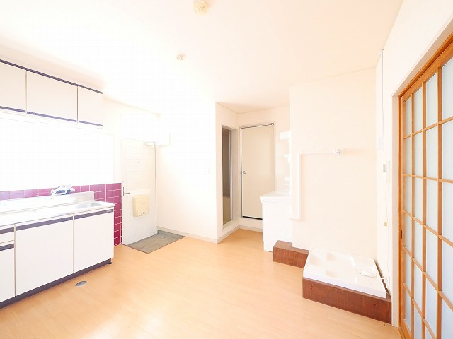 ドミール学園前の居間・リビング|居間です