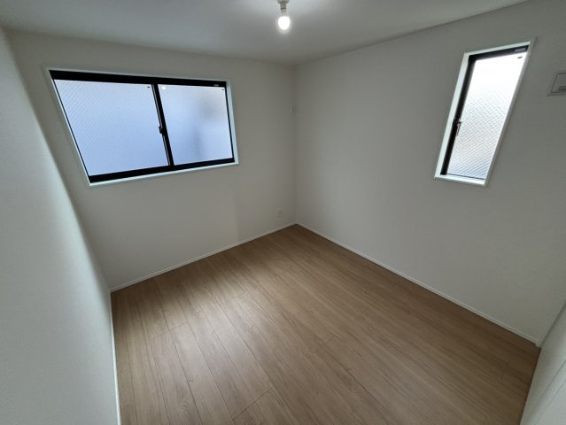 南区宇品東７丁目の洋室