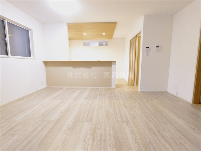 【居間・リビング】の画像