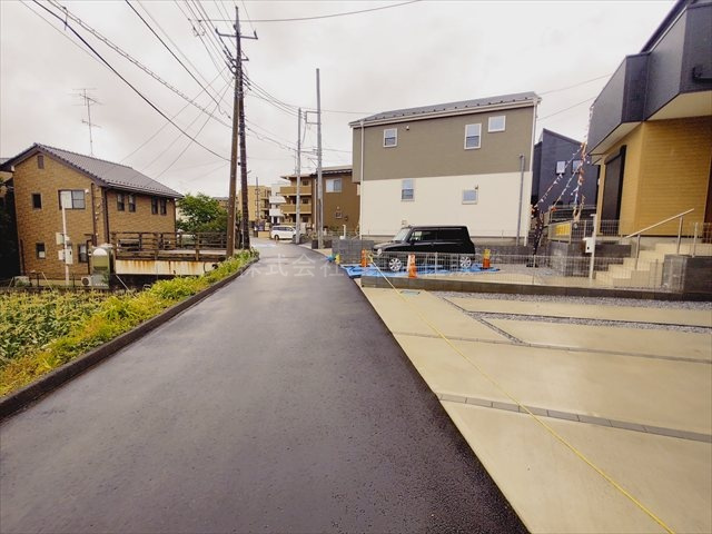 【前面道路含む現地写真】の画像