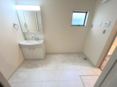 【独立洗面台】 | 【20万円ｷｬｯｼｭﾊﾞｯｸ対象物件】リーブルガーデン北葛城郡河合町泉台2丁目3期全3棟 3号棟