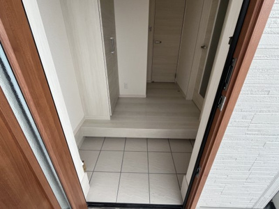 【玄関】 | 【20万円ｷｬｯｼｭﾊﾞｯｸ対象物件】リーブルガーデン北葛城郡河合町泉台2丁目3期全3棟 3号棟