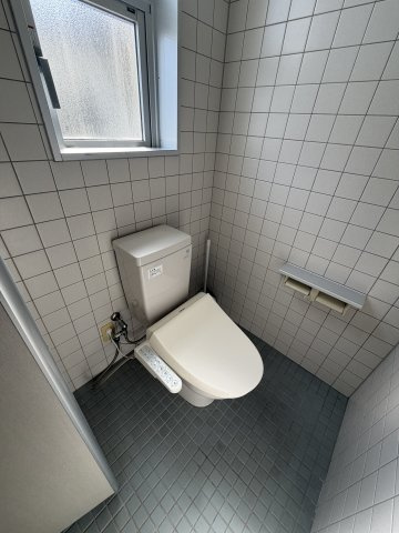佐鳴台3丁目貸店舗事務所のトイレ