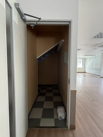 佐鳴台3丁目貸店舗事務所の収納