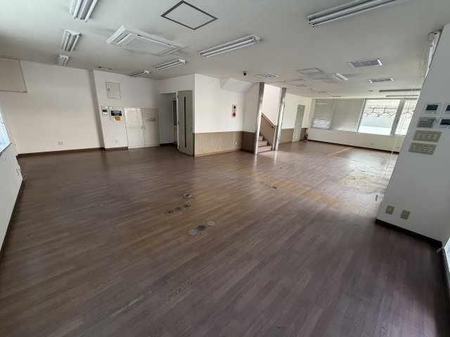 佐鳴台3丁目貸店舗事務所の内装