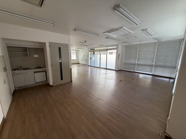 佐鳴台3丁目貸店舗事務所の内装