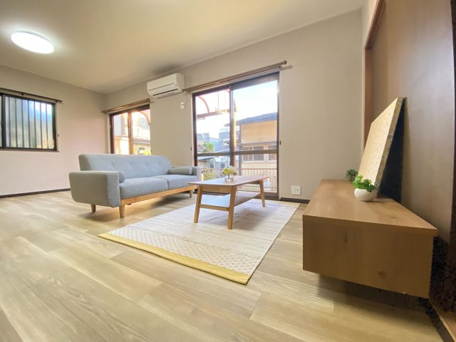 【居間・リビング】 | 東区長嶺西1丁目