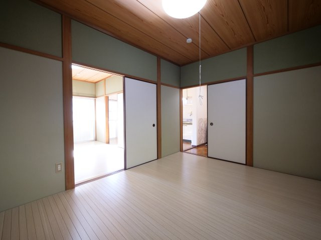 吉備津グリーンハイツの洋室