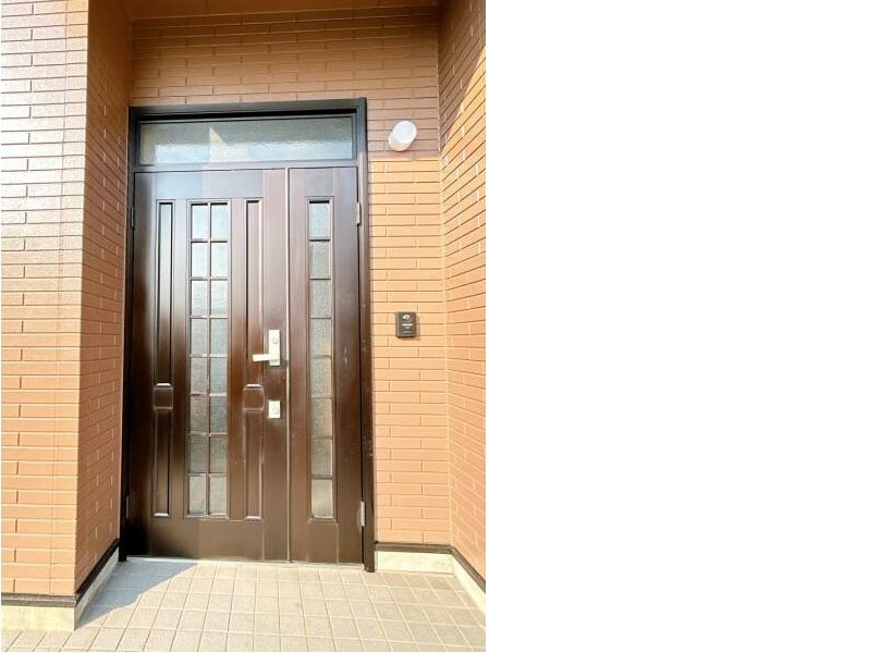 八代市古閑下町中古戸建の玄関