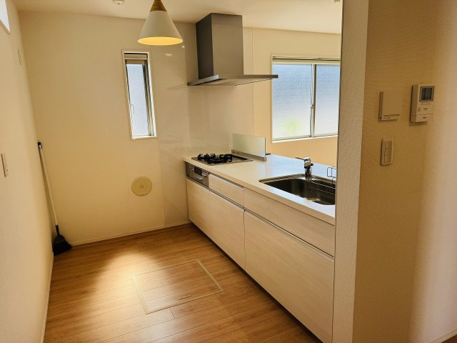 八王子市　石川町　中古戸建てのキッチン|～使い勝手の良いシステムキッチン～    