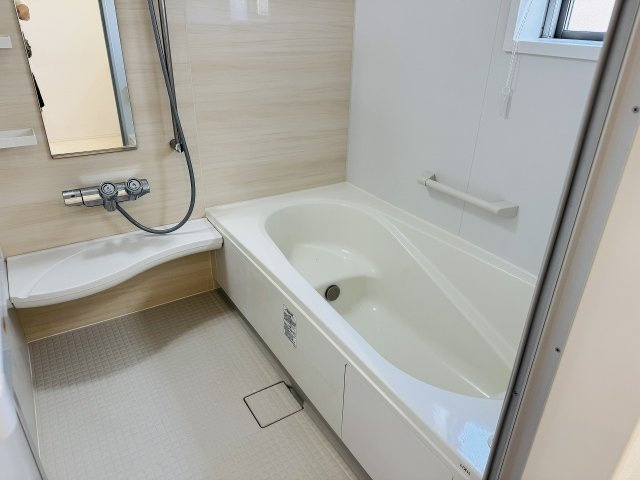 八王子市　石川町　中古戸建ての浴室|～のびのびくつろげるバスルーム　１日の締めくくりに癒やしのバスタイムを～