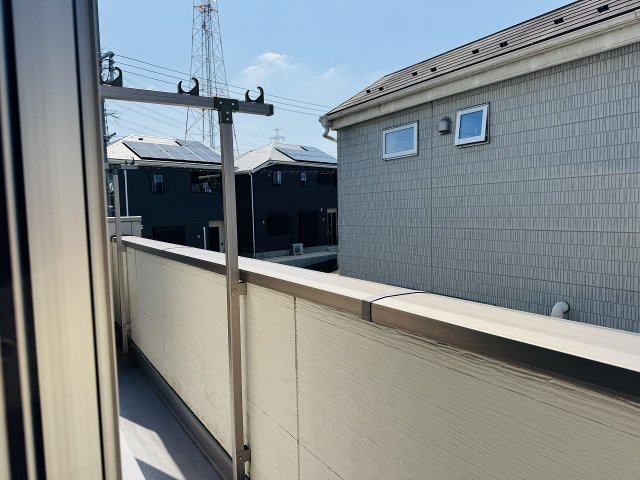 八王子市　石川町　中古戸建てのバルコニー|～南側・西側の2面にバルコニーがあります～
