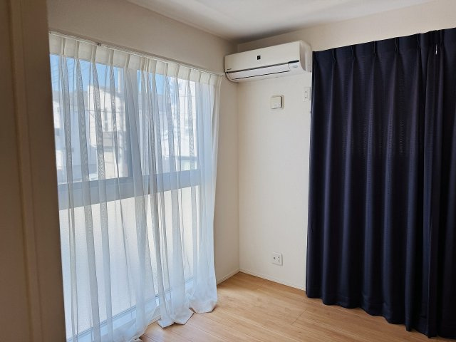 八王子市　石川町　中古戸建ての子供部屋|～西側バルコニーに面しているお部屋です～