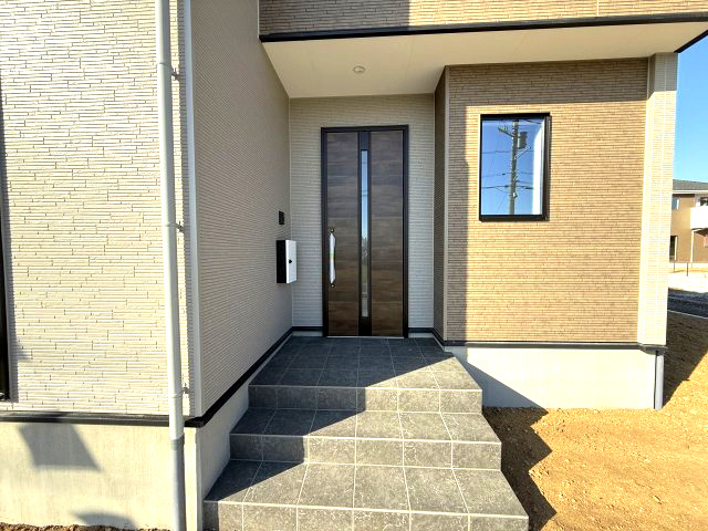 アーバンスタイル渋川市八木原１期　３号棟の玄関|毎日通る玄関はこちらです
