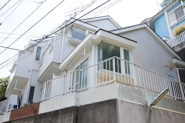 川崎市多摩区栗谷1丁目のアパートの画像