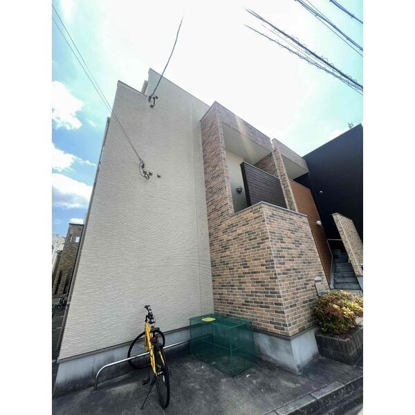 リヴェール　名古屋市賃貸　仲介手数料無料のバルコニー