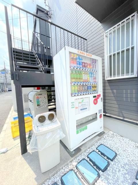 アペルタのその他共用部分|★敷地内に自動販売機もあります★