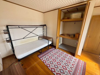 【収納】 | 下野町１丁目　中古戸建 | 【クローゼットありますよ】お部屋を広く利用するために必須なクローゼットが全洋室に付いています♪もちろんお荷物を収納されても良しの勝手の良いクローゼットは嬉しいですね♪