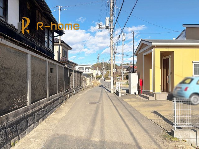 土浦市真鍋9期　新築戸建て　1号棟の前面道路含む現地写真|『今から見たい！』大歓迎です♪
お気軽にＲ－ｈomeまでお問い合わせください。