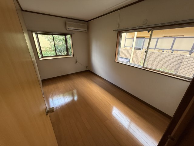 石橋４－１７貸家の居間・リビング