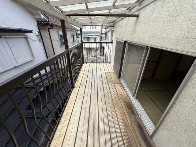 石橋４－１７貸家のバルコニー