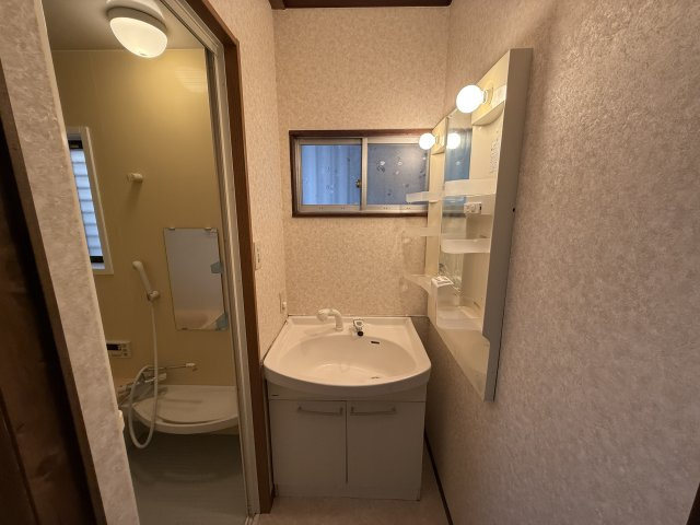 石橋４－１７貸家の独立洗面台