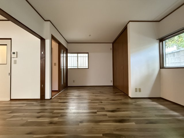 石橋４－１７貸家の居間・リビング