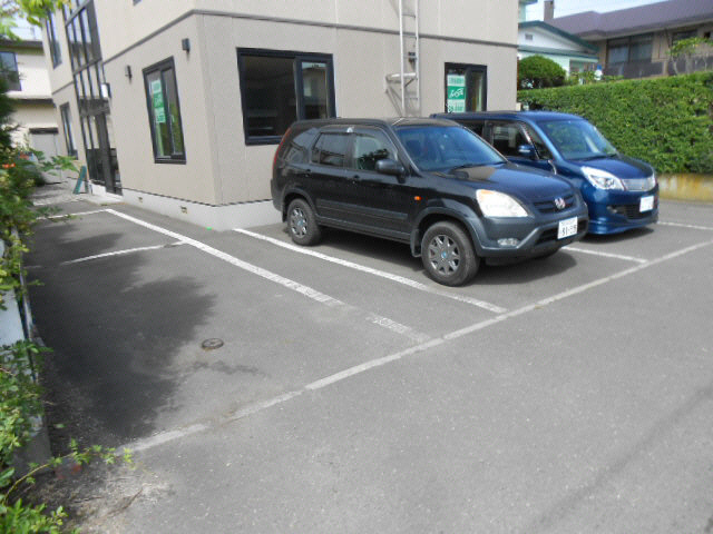 シティハイムロベリアの駐車場