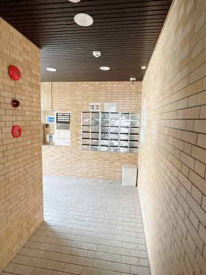 【エントランス】 | メゾン内山