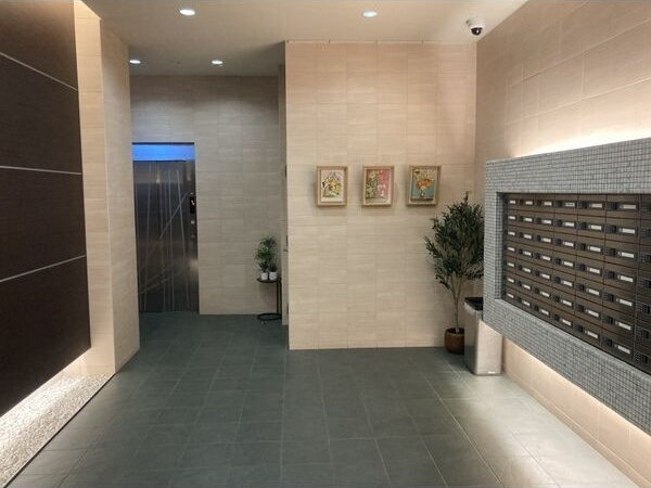 セントレイクセレブ代官町のエントランス