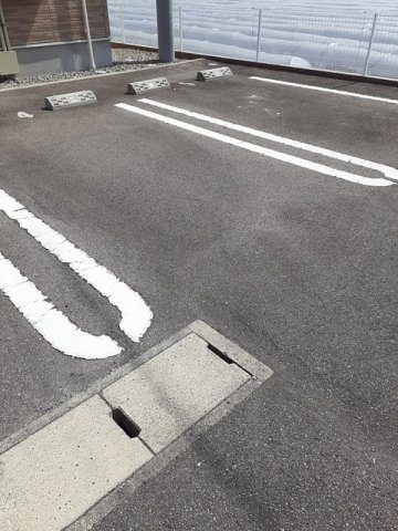 ひなたの駐車場|カースペースがあります