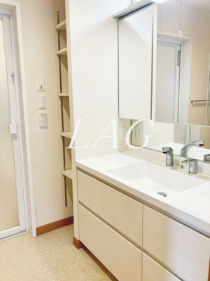 【洗面所】 | 森野戸建 | 独立洗面台です。