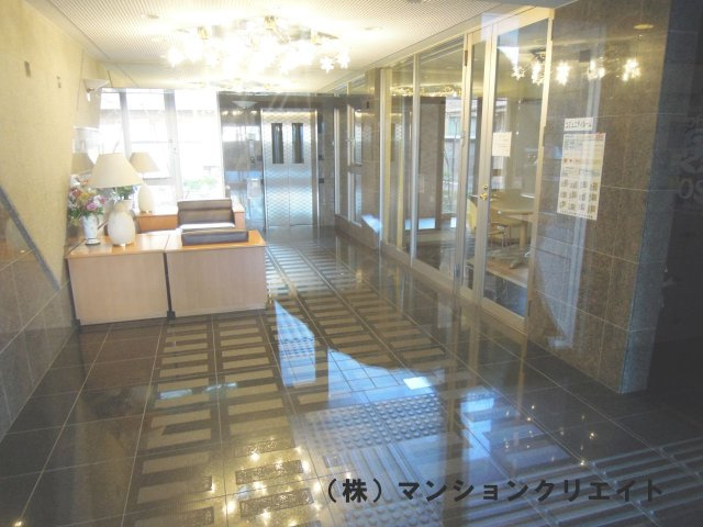 アパガーデンコート板垣のエントランス