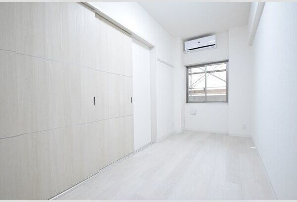 エターナ千里丘の寝室