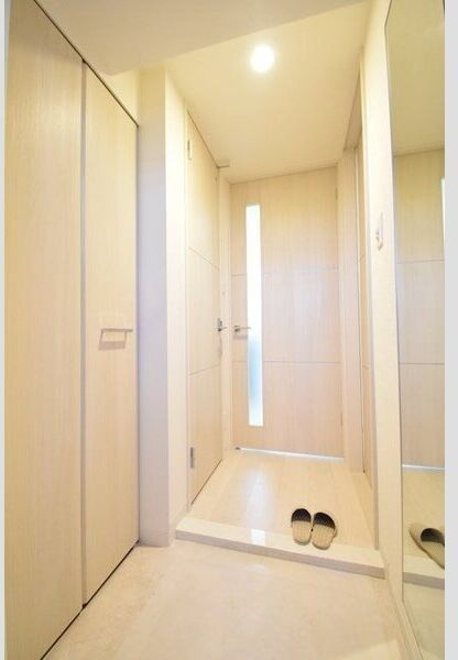 エターナ千里丘の玄関