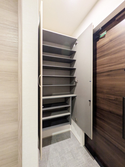 【玄関】 | D-ROOMPREMIUM多磨霊園駅