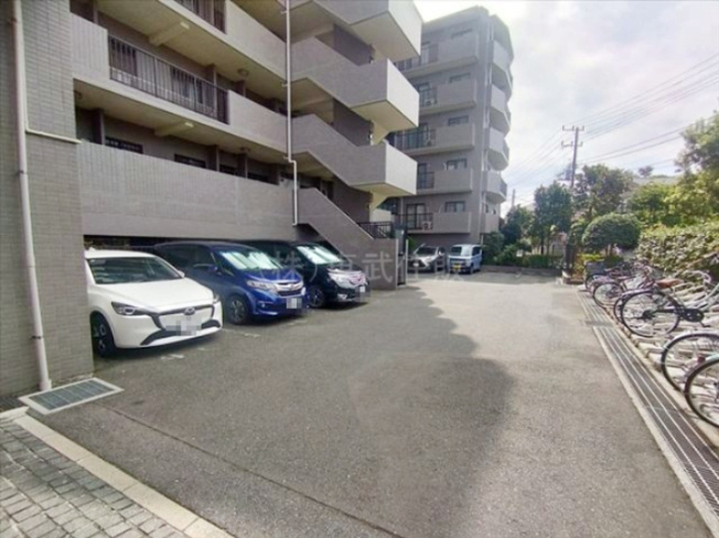 【駐車場】 | ナイスアーバン志木 | 敷地内駐車場（空き状況要確認）