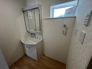 【独立洗面台】 | 花巻市石鳥谷町上口　第5 | シャンプードレッサー機能付き