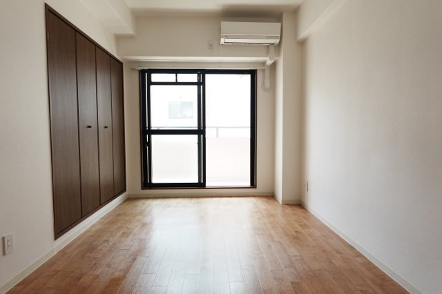 【寝室】 | ロジュマン上本町