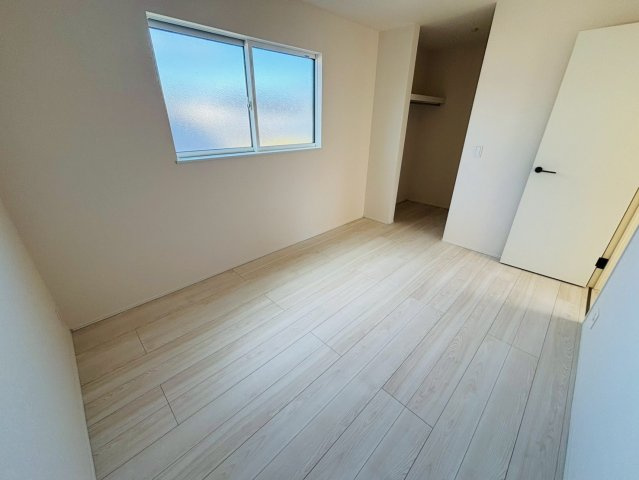 リナージュ／中央区出水6丁目第3期／2号棟の洋室