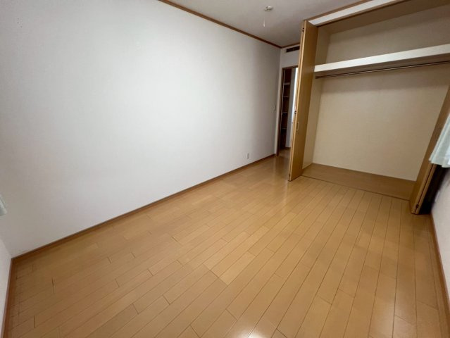 和歌山市栄谷・中古戸建・54696の洋室