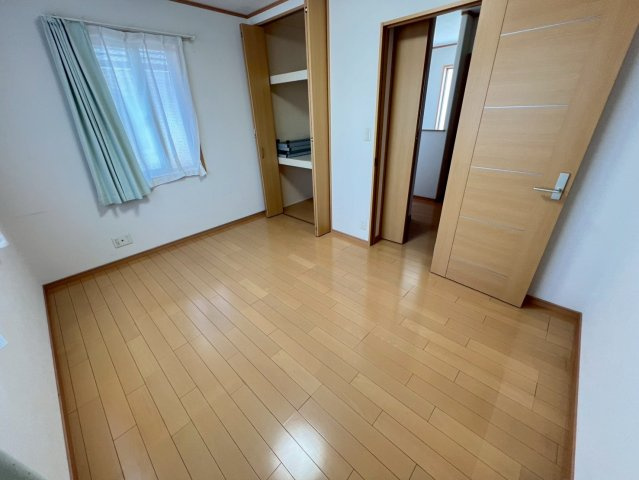 和歌山市栄谷・中古戸建・54696の洋室