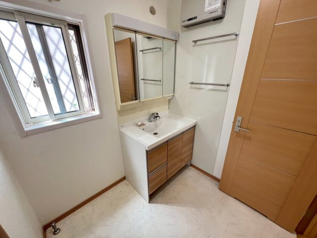 和歌山市栄谷・中古戸建・54696の洗面所