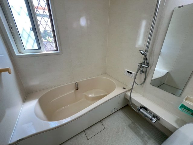 和歌山市栄谷・中古戸建・54696の浴室