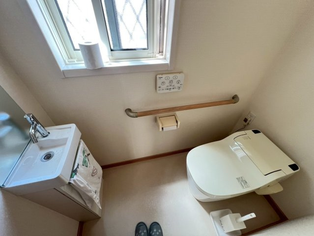 和歌山市栄谷・中古戸建・54696のトイレ