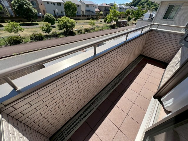 和歌山市栄谷・中古戸建・54696のバルコニー